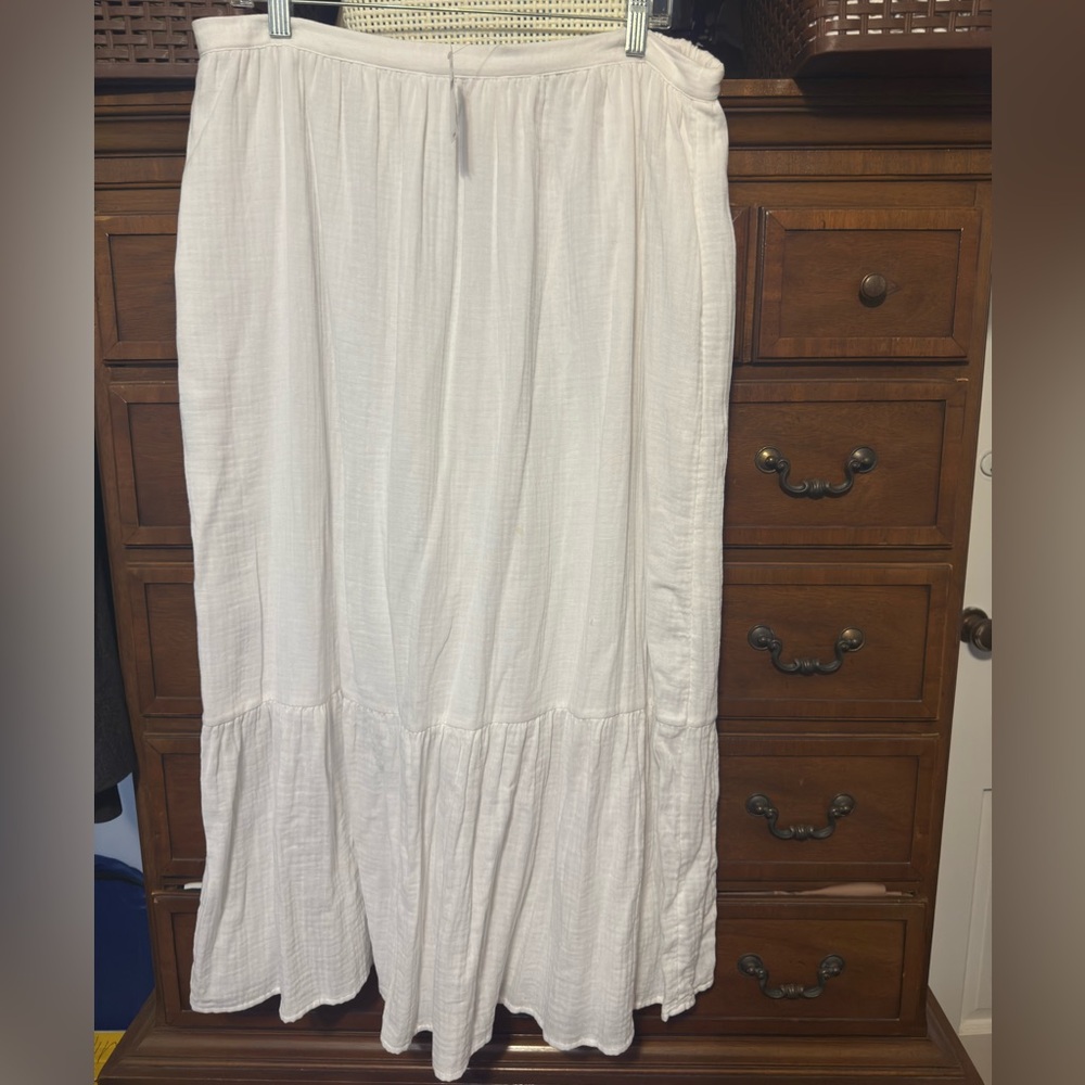NWT Banana Republic white tiered skirt L